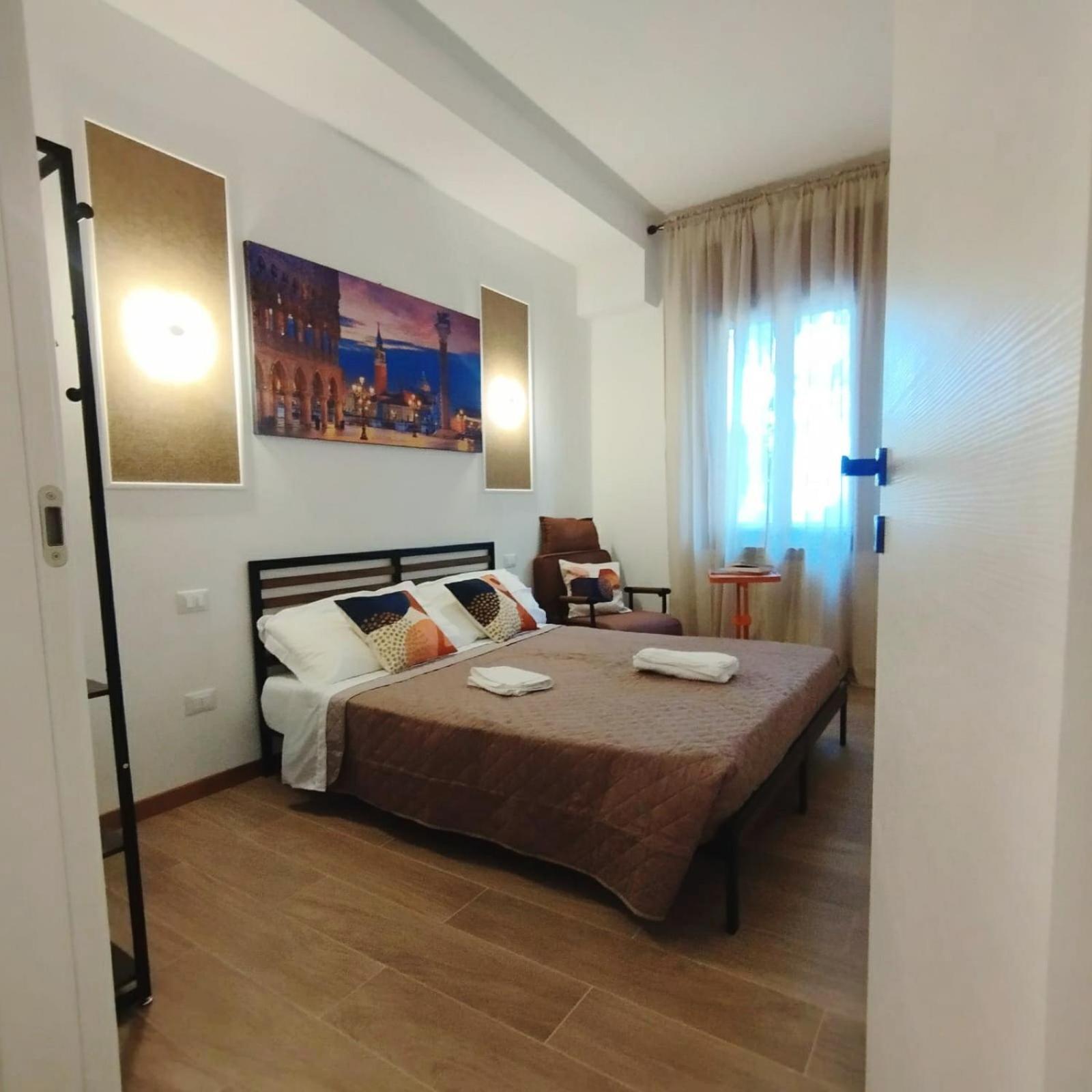 Gate To Venice Apartment Mestre Bagian luar foto