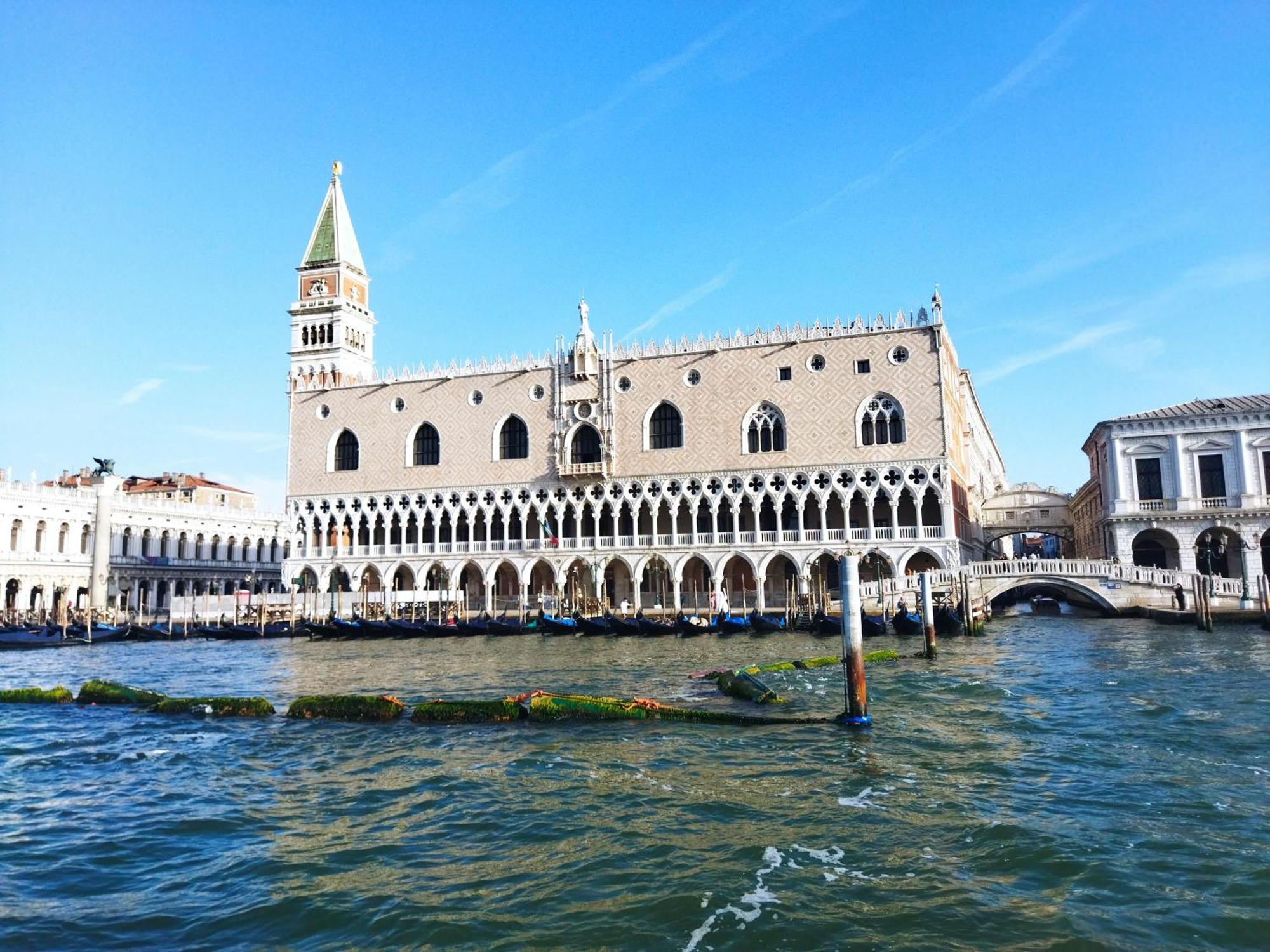 Gate To Venice Apartment Mestre Bagian luar foto